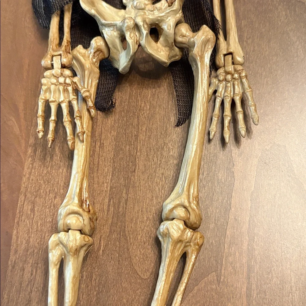 NWOT Pumpkin Head Skeleton Couple Bride & Groom - Bendable Arms & Legs 18” Long